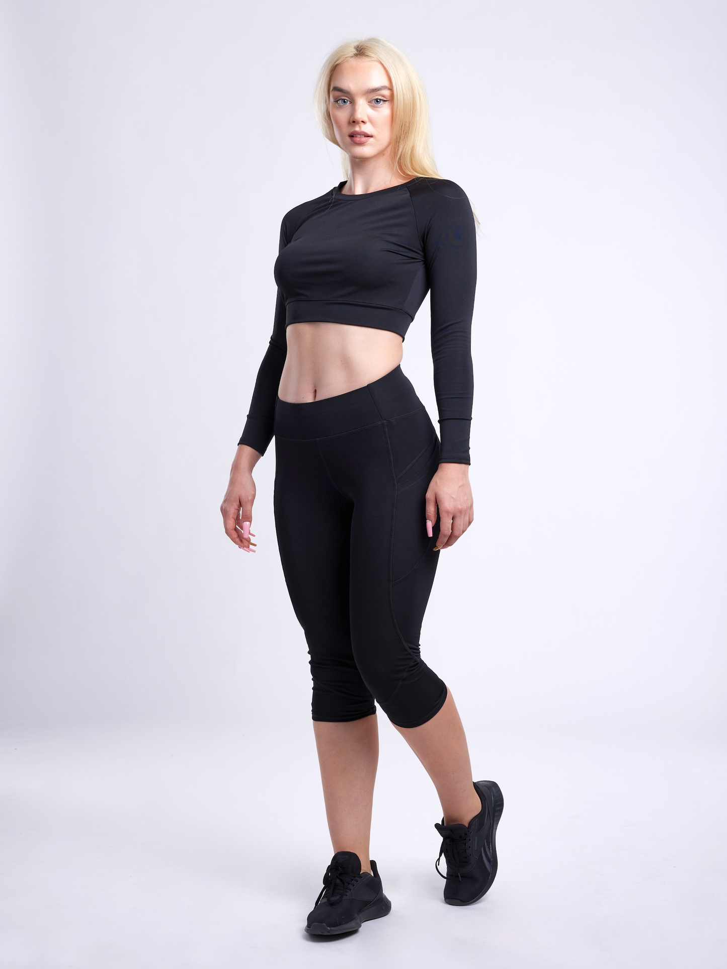 Long-Sleeve Crop Top | Women's Gym Wear - FitFlex