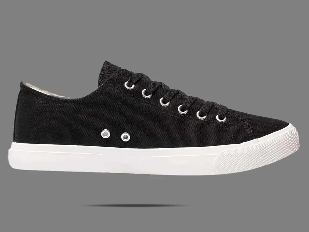 Unisex Retro Black/White Canvas Sneakers - Vintage Comfort