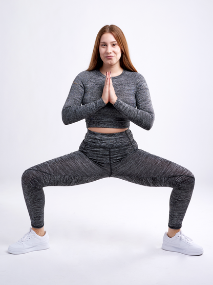 Long-Sleeve Crop Top | Women's Gym Wear - FitFlex