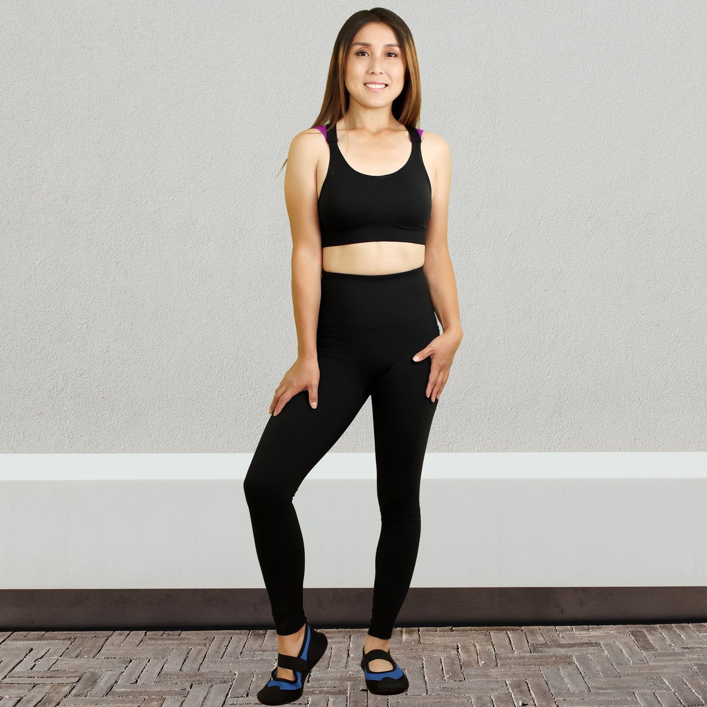 SOBEYO Sports Bra - Padded Elastic Straps Cross Back Black